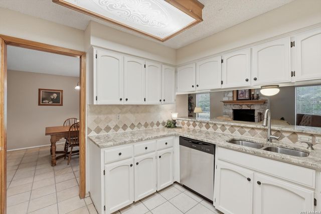 2023 ENCINO VALLEY ST, San Antonio, TX 78259