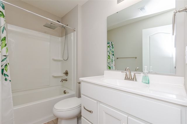 5203 Hazeltine Lane, Lebanon, OH 45036