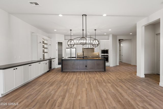 7379 W LISBON Lane, Peoria, AZ 85381