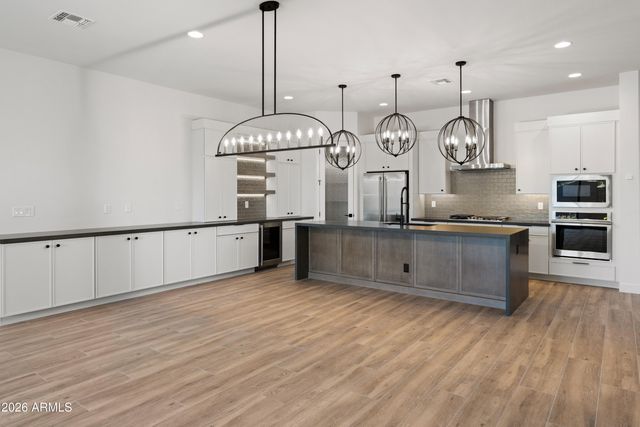 7379 W LISBON Lane, Peoria, AZ 85381