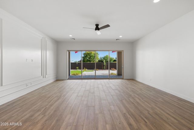 7379 W LISBON Lane, Peoria, AZ 85381