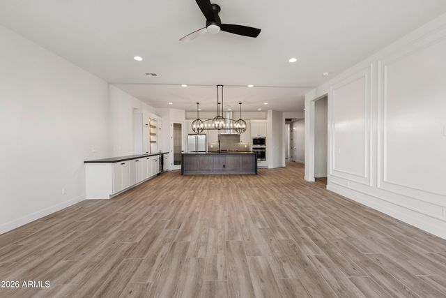 7379 W LISBON Lane, Peoria, AZ 85381