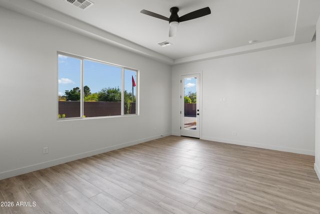 7379 W LISBON Lane, Peoria, AZ 85381