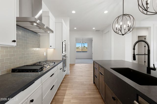 7379 W LISBON Lane, Peoria, AZ 85381
