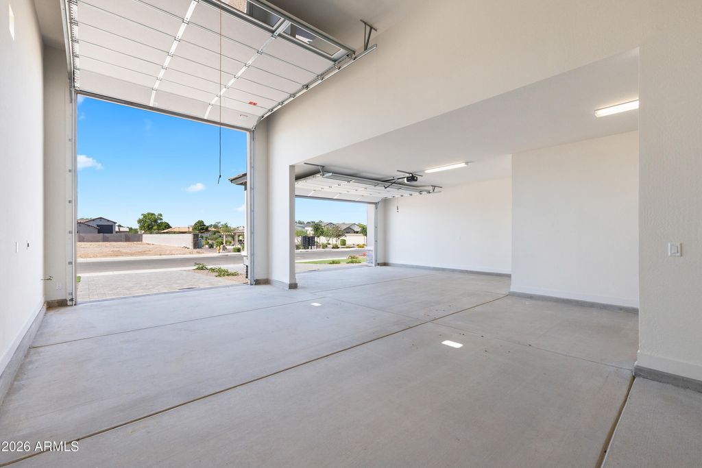 7379 W LISBON Lane, Peoria, AZ 85381 — photo 5
