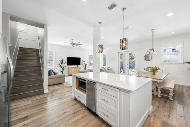 106 Shirah Street, Destin, FL 32541