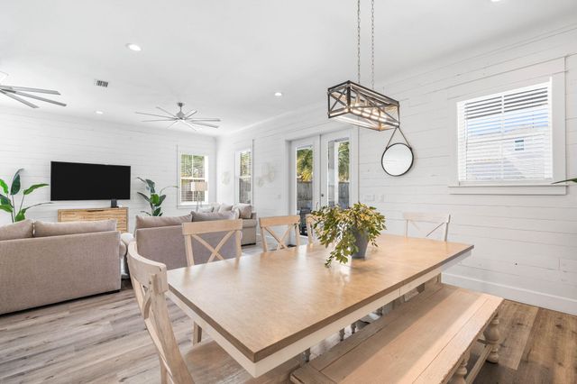 106 Shirah Street, Destin, FL 32541