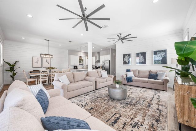 106 Shirah Street, Destin, FL 32541