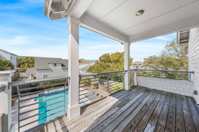 106 Shirah Street, Destin, FL 32541