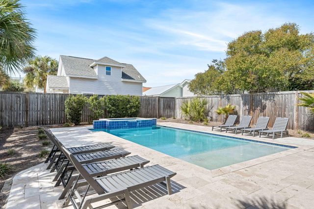 106 Shirah Street, Destin, FL 32541