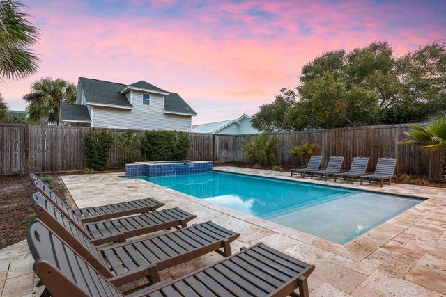 106 Shirah Street, Destin, FL 32541