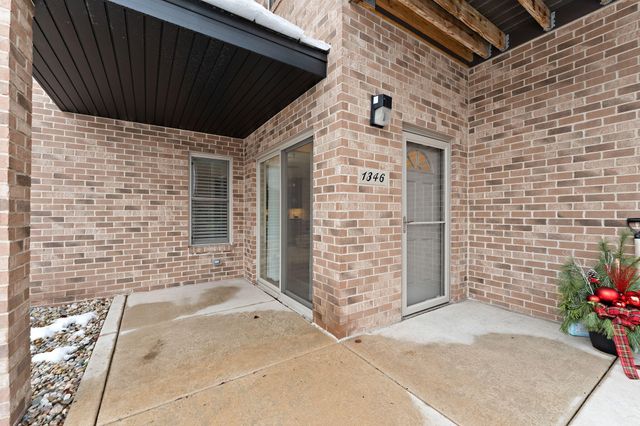 1346 Parke Drive, Crown Point, IN 46307