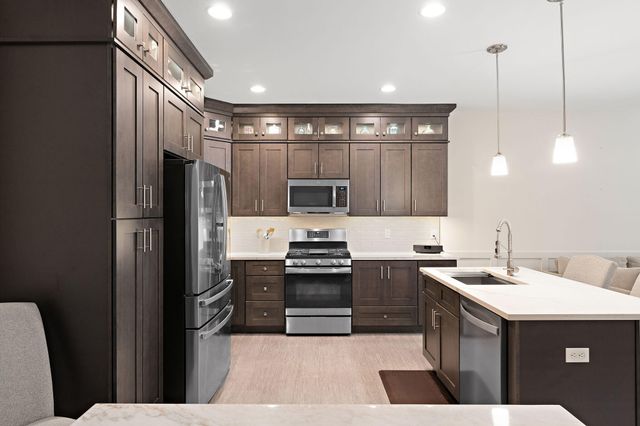 1346 Parke Drive, Crown Point, IN 46307