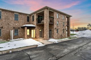 1346 Parke Drive, Crown Point, IN 46307