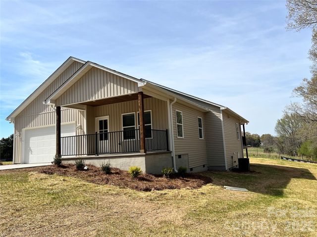 42629 Greenview Drive, Albemarle, NC 28001