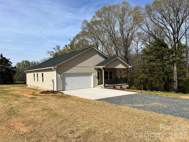 42629 Greenview Drive, Albemarle, NC 28001