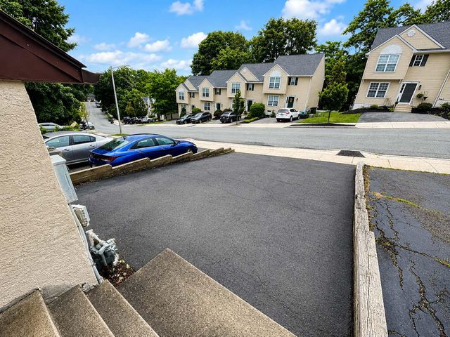 514 UPLAND ST, Pottstown, PA 19464