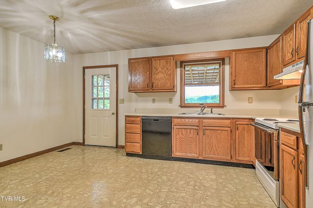 6059 Carters Valley Road, Church Hill, TN 37642