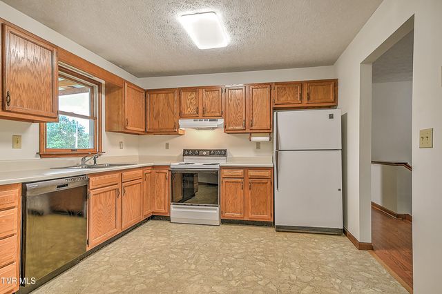 6059 Carters Valley Road, Church Hill, TN 37642