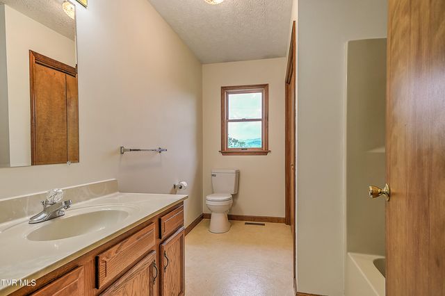 6059 Carters Valley Road, Church Hill, TN 37642