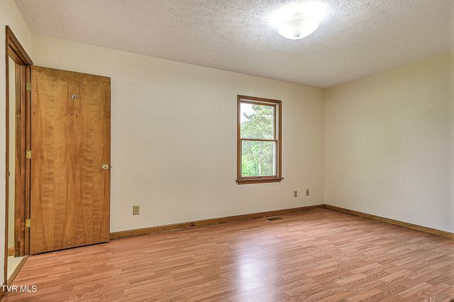 6059 Carters Valley Road, Church Hill, TN 37642