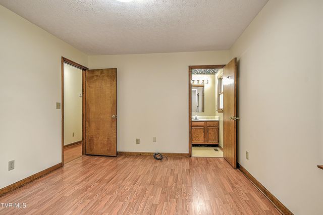 6059 Carters Valley Road, Church Hill, TN 37642