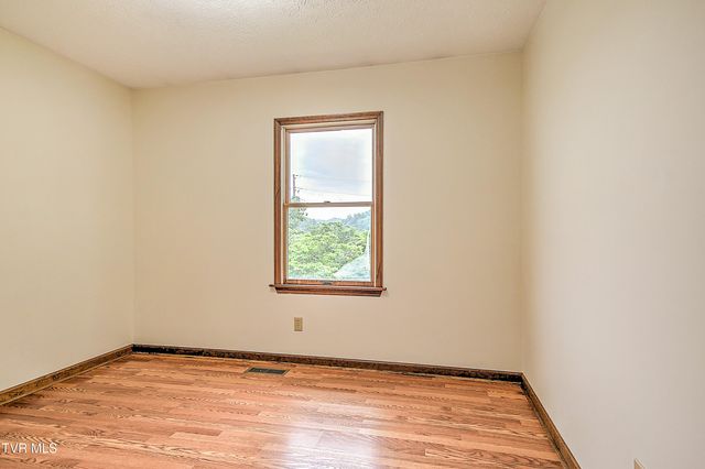 6059 Carters Valley Road, Church Hill, TN 37642