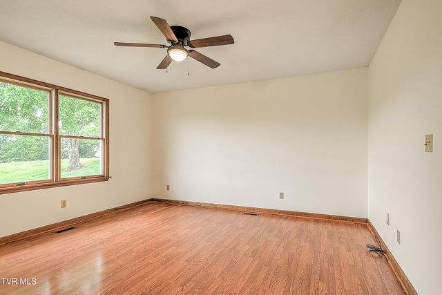 6059 Carters Valley Road, Church Hill, TN 37642