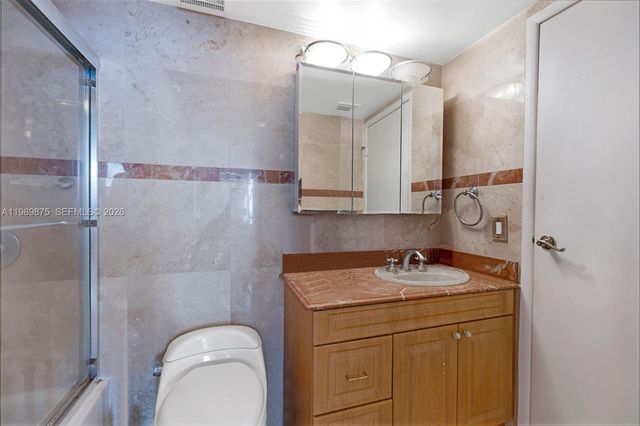 7601 E Treasure Dr 1924, North Bay Village, FL 33141