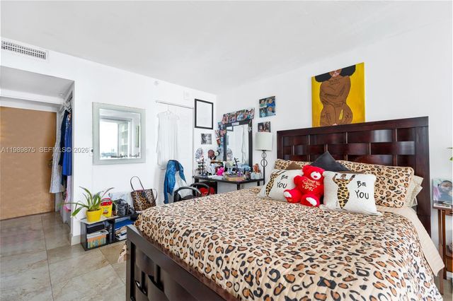 7601 E Treasure Dr 1924, North Bay Village, FL 33141