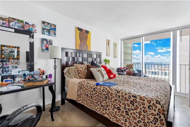 7601 E Treasure Dr 1924, North Bay Village, FL 33141