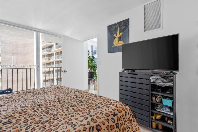 7601 E Treasure Dr 1924, North Bay Village, FL 33141