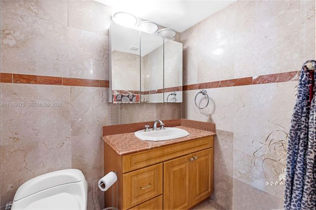 7601 E Treasure Dr 1924, North Bay Village, FL 33141