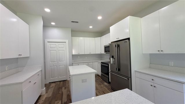 3839 EAGLE ISLE CIRCLE, Kissimmee, FL 34746