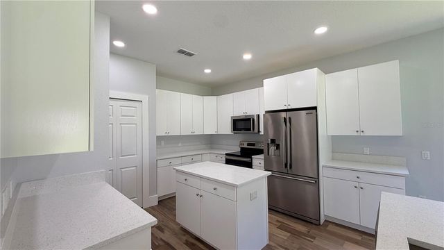 3839 EAGLE ISLE CIRCLE, Kissimmee, FL 34746