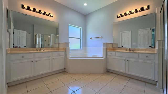 3839 EAGLE ISLE CIRCLE, Kissimmee, FL 34746
