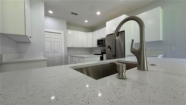 3839 EAGLE ISLE CIRCLE, Kissimmee, FL 34746