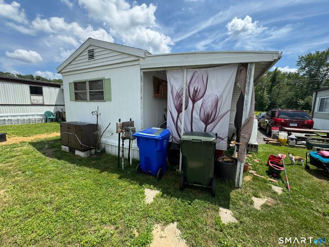 18 Rivermead Boulevard, East Hartford, CT 06118