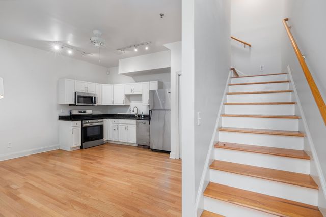 348 King Street Apt I, Charleston, SC 29401