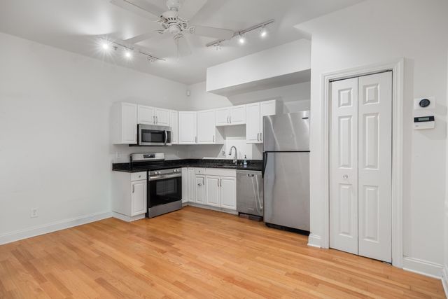 348 King Street Apt I, Charleston, SC 29401