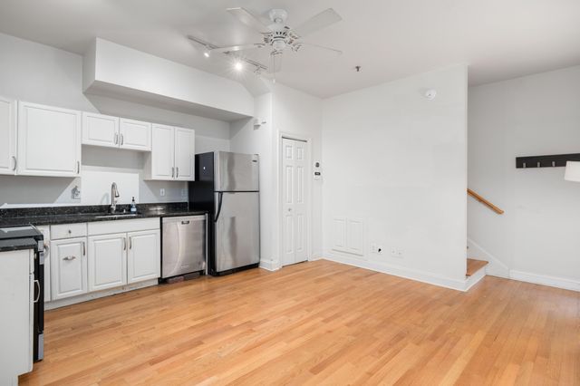 348 King Street Apt I, Charleston, SC 29401