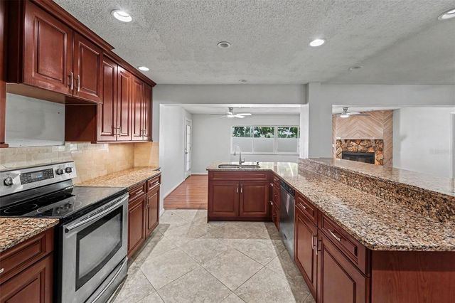 12196 145TH ST, Largo, FL 33774