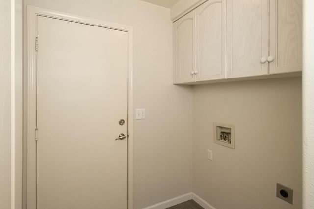 807 E Brighton Lane, Fresno, CA 93720
