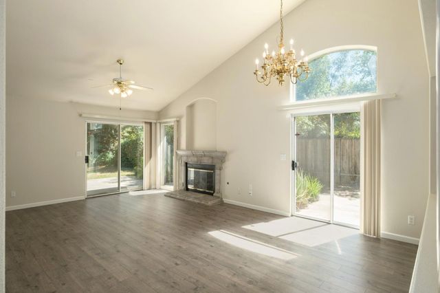 807 E Brighton Lane, Fresno, CA 93720