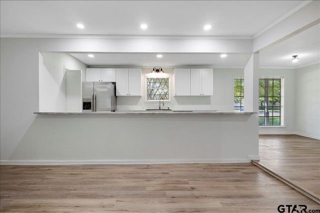 303 Jane Ln, Lindale, TX 75771