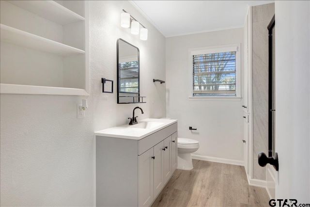 303 Jane Ln, Lindale, TX 75771