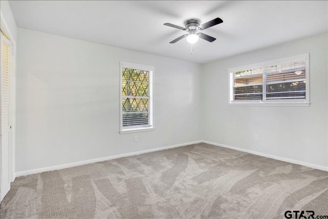 303 Jane Ln, Lindale, TX 75771