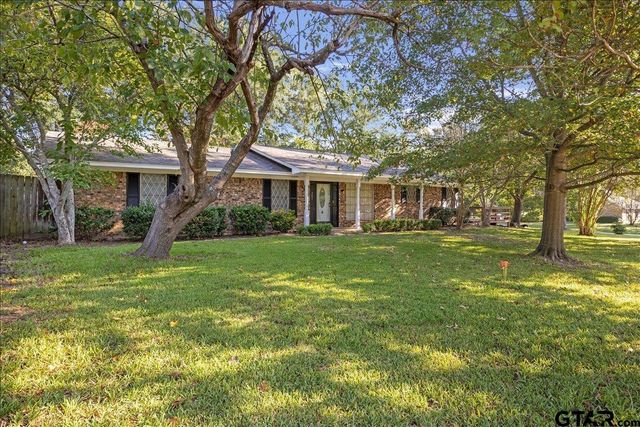 303 Jane Ln, Lindale, TX 75771