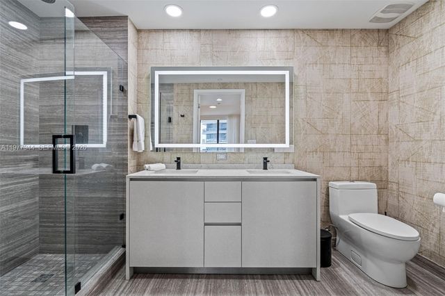 1010 Brickell Ave 4009, Miami, FL 33131