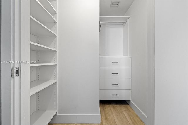 1010 Brickell Ave 4009, Miami, FL 33131